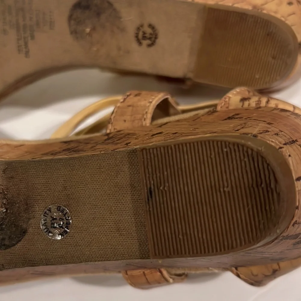 EAST 5th size 9 about 2 inch wedge sandals with embellishment and elastic - Picture 9 of 12